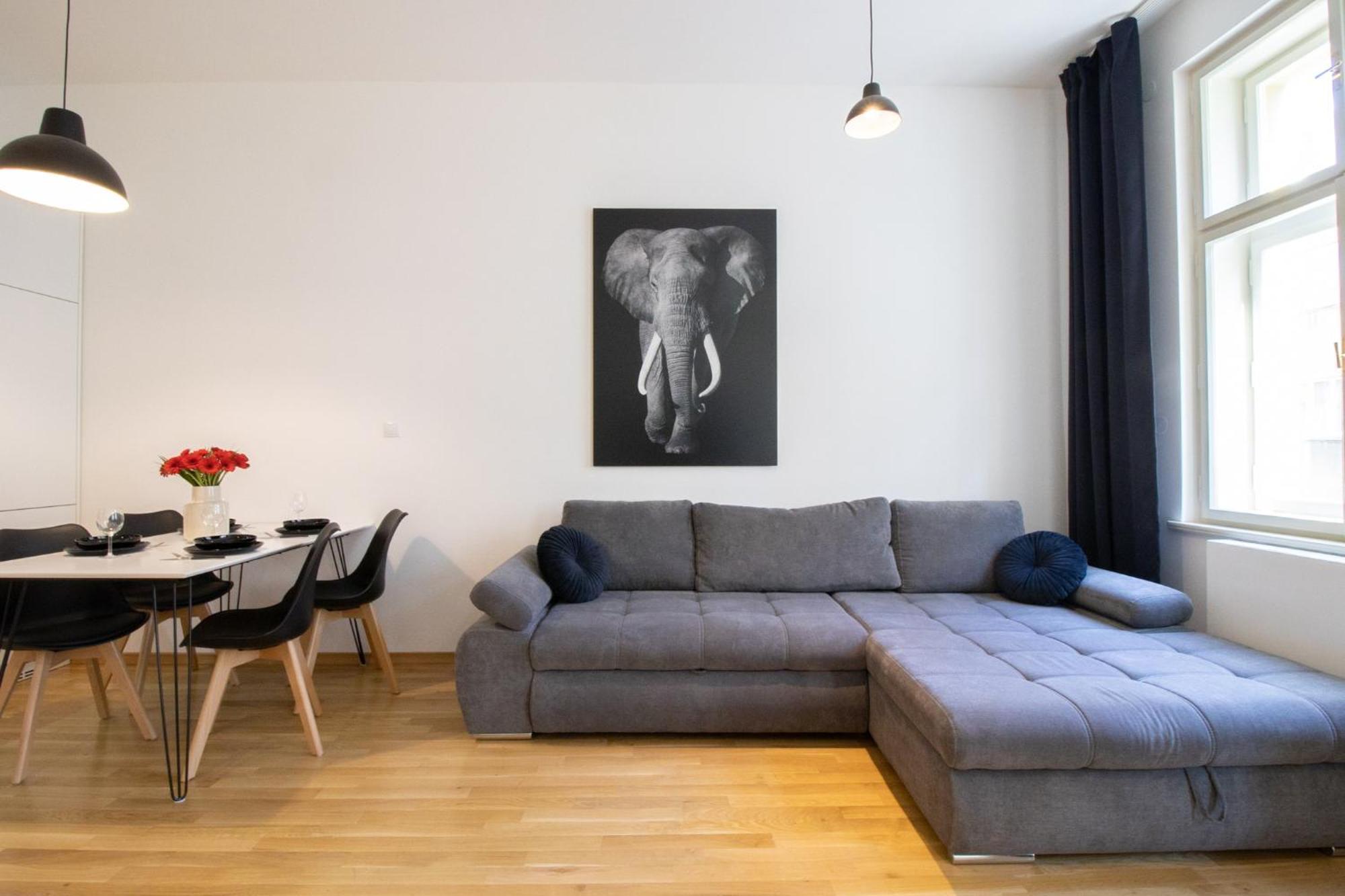 Krakovska Cr Apartments Прага Екстер'єр фото