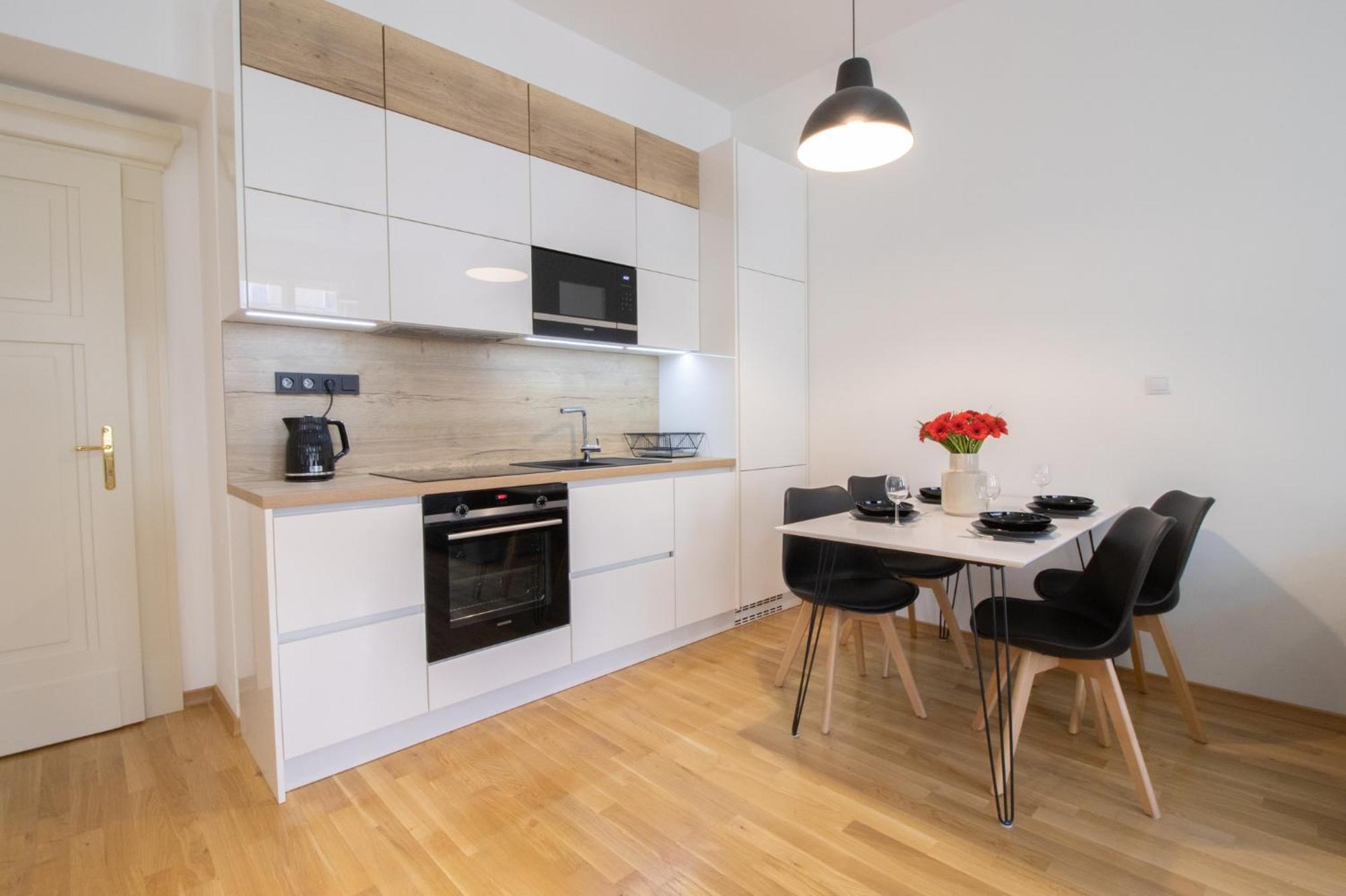 Krakovska Cr Apartments Прага Екстер'єр фото